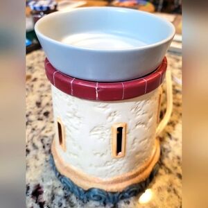Retired Scentsy Warmer: Lighthouse